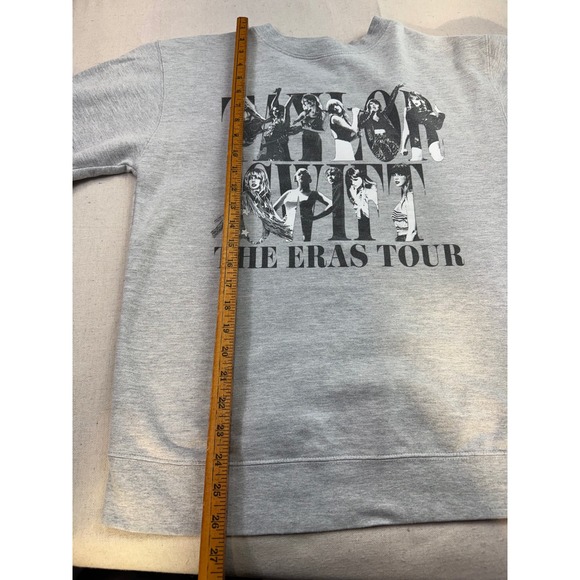 Taylor Swift The Eras Tour 2023 Grey Concert Sweatshirt Women's Size Medium EUC - Picture 10 of 11